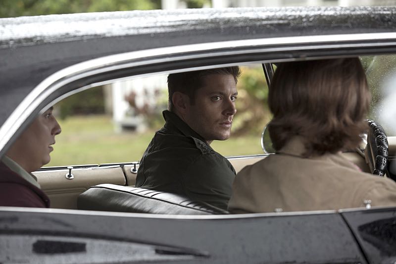 Supernatural -- "Thin Lizzie" -- Image SN1105b_0120 -- Pictured (L-R): Jared Gertner as Len, Jensen Ackles as Dean and Jared Padalecki as Sam -- Photo: Katie Yu/The CW -- é 2015 The CW Network, LLC. All Rights Reserved.