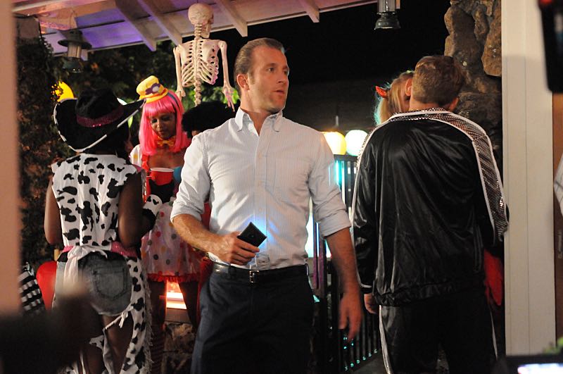 "Na Pilikua Nui" -- It's Halloween in O'ahu, and Five-0 must track down a serial killer inspired by Frankenstein. Also, Jerry calls Five-0 for help when an armed gang raids a blood bank, and Danny must track down Grace who lied and snuck out to a Halloween party, on HAWAII FIVE-0, Friday, Oct. 30 (9:00-10:00 PM, ET/PT), on the CBS Television Network. (*"Na Pilikua Nui" is Hawaiian for "Monsters") Danny "Danno" Williams (Scott Caan), shown. Photo: Sonja Flemming/CBS é2015 CBS Broadcasting, Inc. All Rights Reserved