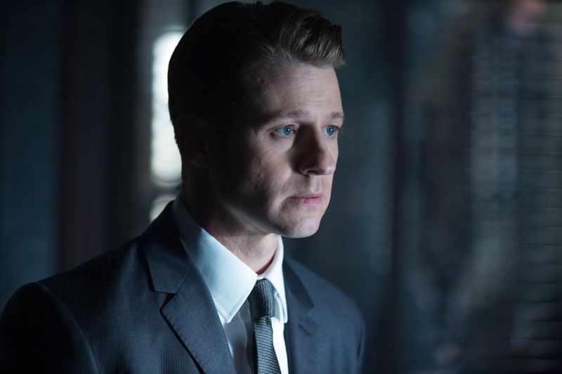 GOTHAM: L-R: Benjamin McKenzie in the “Rise of the Villains: By Fire” episode of GOTHAM airing Monday, Oct. 26 (8:00-9:00 PM ET/PT) on FOX. ©2015 Fox Broadcasting Co. Cr: Jessica Miglio/ FOX.