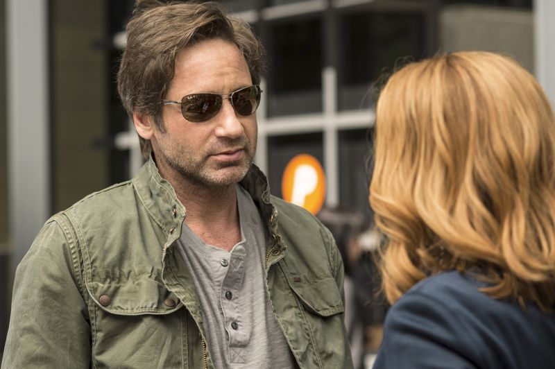 THE X-FILES: David Duchovny as Fox Mulder. The next mind-bending chapter of THE X-FILES debuts with a special two-night event beginning Sunday, Jan. 24 (10:00-11:00 PM ET/7:00-8:00 PM PT), following the NFC CHAMPIONSHIP GAME, and continuing with its time period premiere on Monday, Jan. 25 (8:00-9:00 PM ET/PT). The thrilling, six-episode event series, helmed by creator/executive producer Chris Carter and starring David Duchovny and Gillian Anderson as FBI Agents FOX MULDER and DANA SCULLY, marks the momentous return of the Emmy Award- and Golden Globe-winning pop culture phenomenon, which remains one of the longest-running sci-fi series in network television history. ©2015 Fox Broadcasting Co. Cr: Ed Araquel/FOX