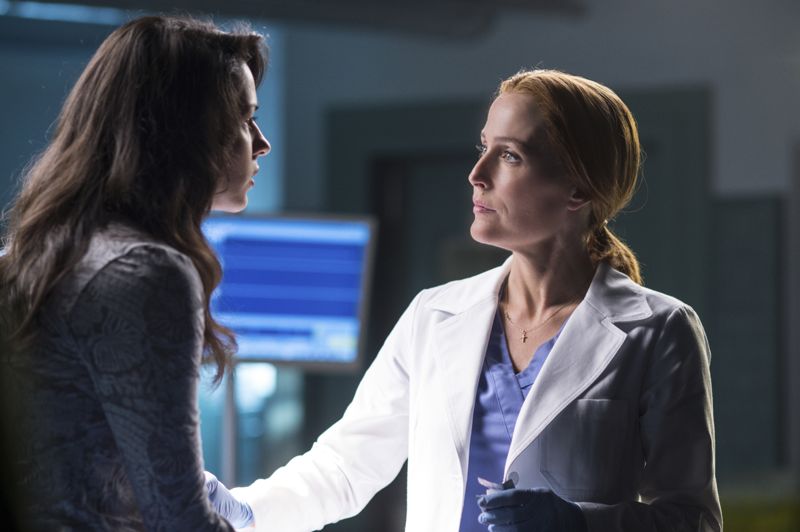 THE X-FILES: L-R: Guest star Annet Mahendru and Gillian Anderson. The next mind-bending chapter of THE X-FILES debuts with a special two-night event beginning Sunday, Jan. 24 (10:00-11:00 PM ET/7:00-8:00 PM PT), following the NFC CHAMPIONSHIP GAME, and continuing with its time period premiere on Monday, Jan. 25 (8:00-9:00 PM ET/PT). The thrilling, six-episode event series, helmed by creator/executive producer Chris Carter and starring David Duchovny and Gillian Anderson as FBI Agents FOX MULDER and DANA SCULLY, marks the momentous return of the Emmy Award- and Golden Globe-winning pop culture phenomenon, which remains one of the longest-running sci-fi series in network television history. ©2015 Fox Broadcasting Co. Cr: Ed Araquel/FOX