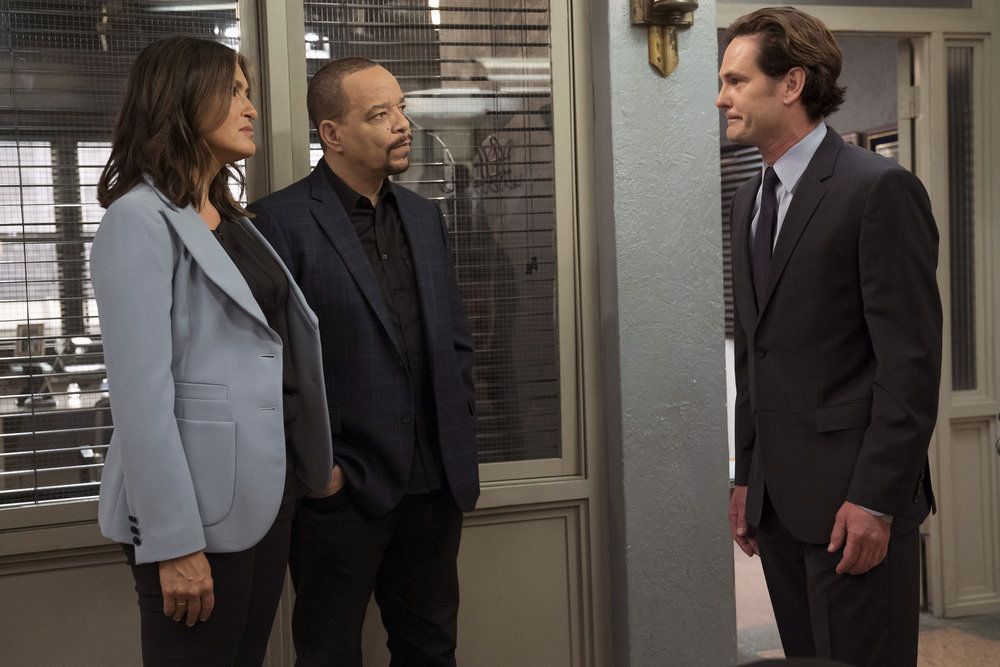 LAW & ORDER: SPECIAL VICTIMS UNIT -- "Making A Rapist" Episode 1802 -- Pictured: (l-r) Mariska Hargitay as Olivia Benson, Ice-T as Odafin Tutuola, Henry Thomas as Sean Roberts -- (Photo by: Peter Kramer/NBC)