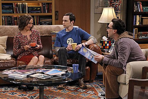 “The Rhinitis Revelation” -- Sheldon (Jim Parsons, center) competes with Leonard (Johnny Galecki, right) and the gang for his mother's (Laurie Metcalf, left) attention when she comes to visit, on THE BIG BANG THEORY, Thursday Oct. 20 (8:00 - 8:31 PM, ET/PT) on the CBS Television Network. Photo: Sonja Flemming/CBS ©2011 CBS Broadcasting Inc. All Rights Reserved
