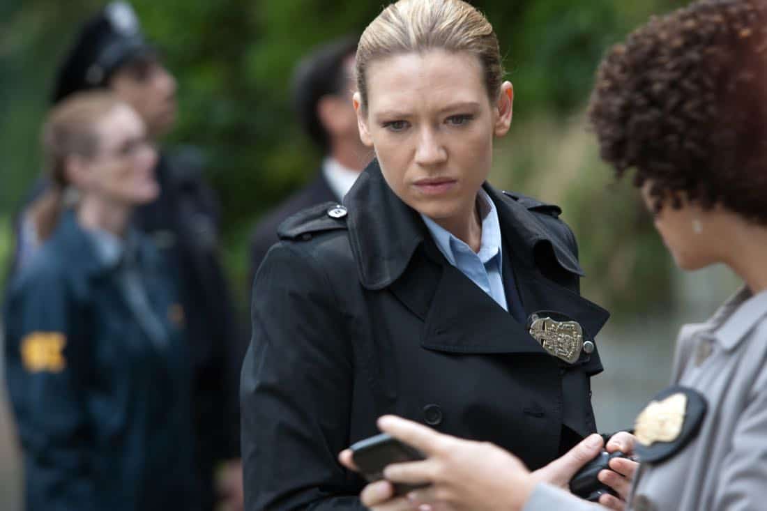 FRINGE: Olivia (Anna Torv, L) and Astrid (Jasika Nicole, R) receive a message in the "And Those We've Left Behind" episode of Fringe airing Friday, Nov. 11 (9:00-10:00 PM ET/PT) on FOX. ©2011 Fox Broadcasting Co. CR: Liane Hentscher/FOX FRINGE: Olivia (Anna Torv, L) and Astrid (Jasika Nicole, R) receive a message in the "And Those We've Left Behind" episode of Fringe airing Friday, Nov. 11 (9:00-10:00 PM ET/PT) on FOX. ©2011 Fox Broadcasting Co. CR: Liane Hentscher/FOX