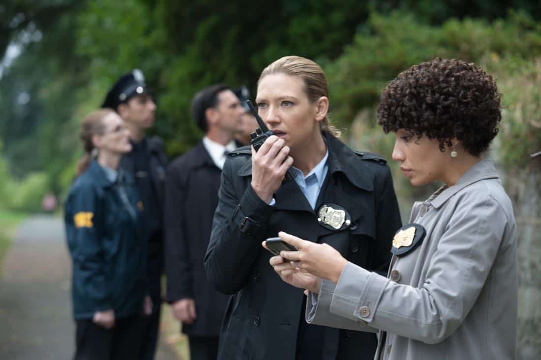 FRINGE: Olivia (Anna Torv, L) and Astrid (Jasika Nicole, R) investigate a bizarre scene in the "And Those We've Left Behind" episode of Fringe airing Friday, Nov. 11 (9:00-10:00 PM ET/PT) on FOX. ©2011 Fox Broadcasting Co. CR: Liane Hentscher/FOX
