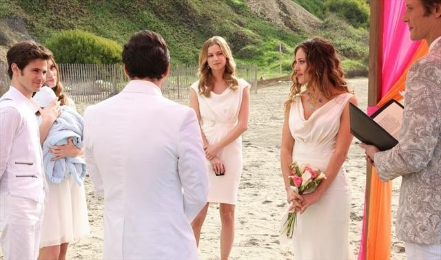 La Revanche Des Tronches 2 REVENGE Season 2 Episode 13 Union Sneak Peek Clips - SEAT42F.COM