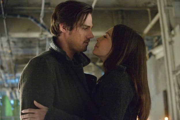 BEAUTY AND THE BEAST Season 1 Episode 19 Playing With Fire Photos | SEAT42F