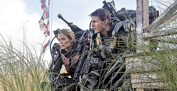 EDGE OF TOMORROW Tom Cruise Emily Blunt