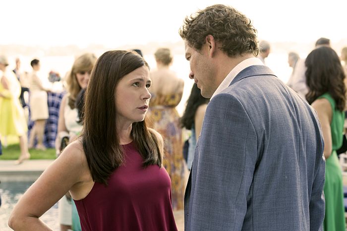 Maura Tierney as Helen and Dominic West as Noah in The Affair (season 1, episode 2)