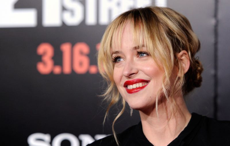 Dakota Johnson SNL