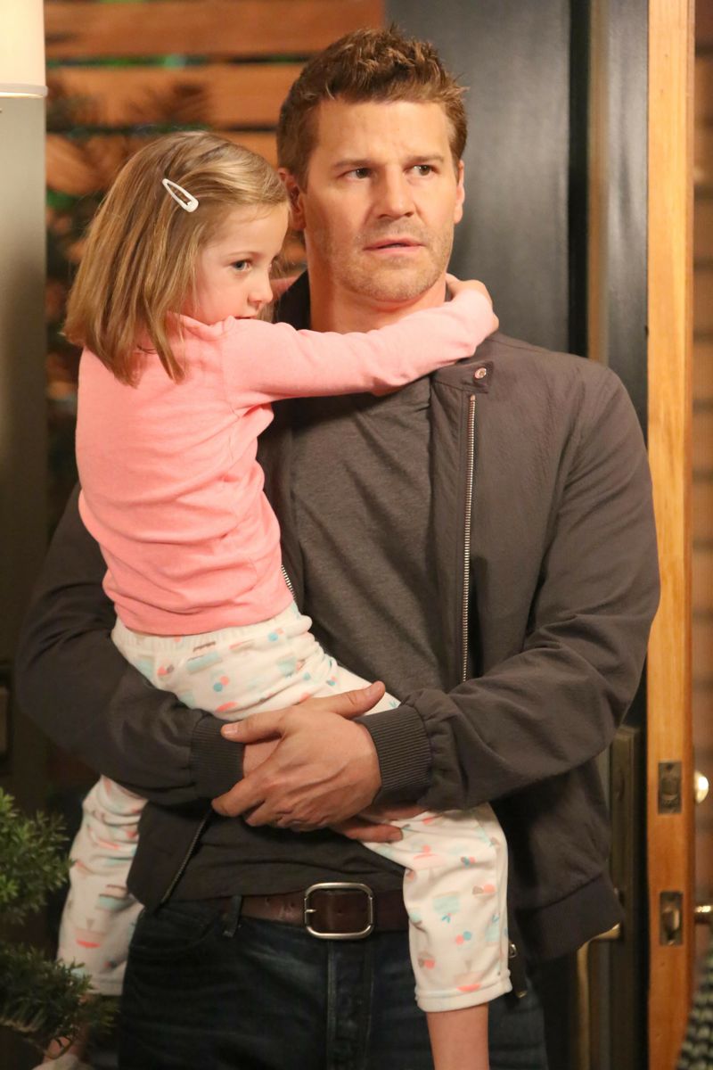 BONES: Booth (David Boreanaz, R) tries to make amends with Brennan in the "The Woman in the Whirlpool" episode of BONES airing Thursday, May 28 (8:00-9:00 PM ET/PT) on FOX. Also pictured: guest star Sunnie Pelant, L. ©2015 Fox Broadcasting Co. Cr: Patrick McElhenney/FOX