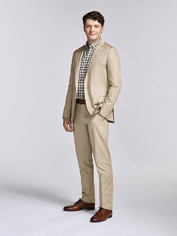 Jane The Virgin -- Image Number: JAV2_Michael_0017.jpg -- Pictured: Brett Dier as Michael -- Photo: Nino Muñoz/The CW -- é 2015 The CW Network, LLC. All rights reserved.