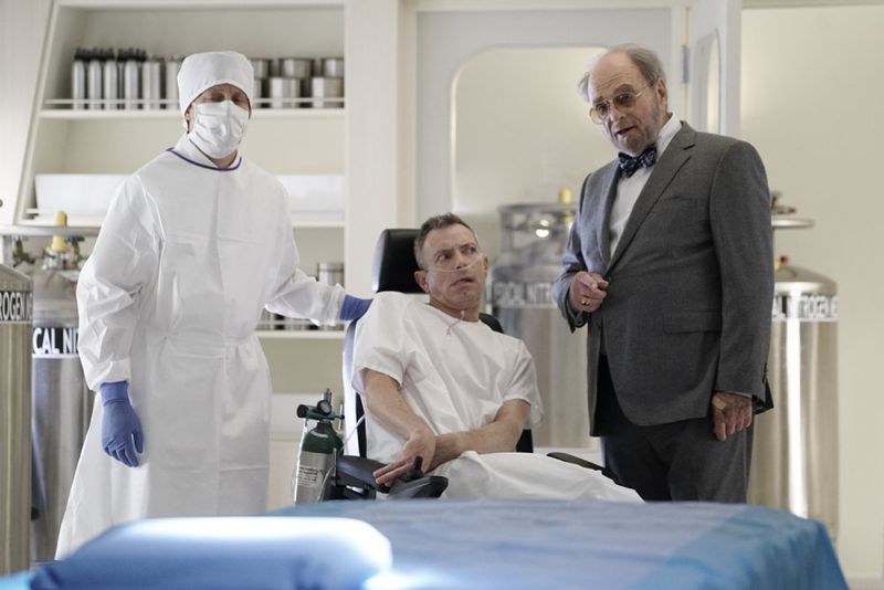 THE BLACKLIST -- "Sir Crispin Crandall" Episode 306 -- Pictured: (l-r) Arnie Kucera Dr. Kucera, Harris Yulin as Crispin Crandall -- (Photo by: Peter Kramer/NBC)