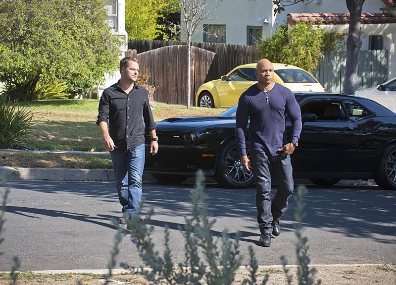 "Unspoken" -- Pictured: Chris O'Donnell (Special Agent G. Callen) and LL COOL J (Special Agent Sam Hanna). The team searches for Sam's former partner, Ruiz (Anthony Ruivivar), who disappears while buying a deadly explosive during an undercover operation, on NCIS: LOS ANGELES, Monday, Nov. 2 (10:00-11:00, ET/PT), on the CBS Television Network. Photo: Neil Jacobs/CBS é2015 CBS Broadcasting, Inc. All Rights Reserved.