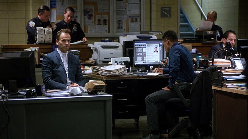 "The Past Is Parent" -- With Holmes\' and Watson's consultancy with the NYPD in jeopardy due to Holmes' relapse and violent behavior, Holmes concentrates on the case of a missing wife believed to have been killed by her husband to try to get back in the department's good graces. Concerned about his son's recent behavior, Sherlock's estranged father arrives for a visit, on the fourth season premiere of ELEMENTARY, Thursday, Nov. 5 (10:00-11:00 PM, ET/PT), on the CBS Television Network. Pictured Jonny Lee Miller as Sherlock Holmes Photo: Best Possible Screen Grab é2015 CBS Broadcasting, Inc. All Rights Reserved