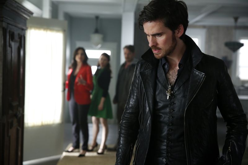 ONCE UPON A TIME - "Dreamcatcher" - In Camelot, as Mary Margaret and David attempt to retrieve the Dark One dagger, Emma uses a dreamcatcher to look into the past to see how Merlin was transformed into a tree. Together, Emma and Regina figure out the critical ingredient they must acquire to free Merlin, but it's a race against Arthur, who does not want Merlin released. Meanwhile, with encouragement from his moms, Henry musters up the courage to ask Violet on a date. Back in Storybrooke, the heroes break into Emma's house hoping to locate Gold, but what they find will give them a glimpse of Emma's end game. Far from prying eyes, Merida sets about the mission Emma has tasked her with and begins molding Gold into the hero they need to draw Excalibur, on "Once Upon a Time," SUNDAY, OCTOBER 25 (8:00-9:00 p.m., ET) on the ABC Television Network. (ABC/Jeff Weddell) COLIN O'DONOGHUE (FOREGROUND)