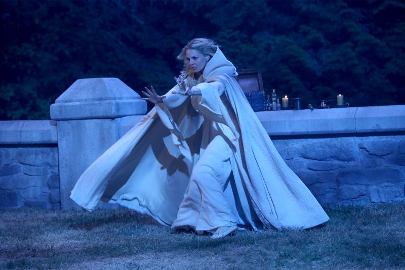 ONCE UPON A TIME - "Dreamcatcher" - In Camelot, as Mary Margaret and David attempt to retrieve the Dark One dagger, Emma uses a dreamcatcher to look into the past to see how Merlin was transformed into a tree. Together, Emma and Regina figure out the critical ingredient they must acquire to free Merlin, but it's a race against Arthur, who does not want Merlin released. Meanwhile, with encouragement from his moms, Henry musters up the courage to ask Violet on a date. Back in Storybrooke, the heroes break into Emma's house hoping to locate Gold, but what they find will give them a glimpse of Emma's end game. Far from prying eyes, Merida sets about the mission Emma has tasked her with and begins molding Gold into the hero they need to draw Excalibur, on "Once Upon a Time," SUNDAY, OCTOBER 25 (8:00-9:00 p.m., ET) on the ABC Television Network. (ABC/Jack Rowand) JENNIFER MORRISON