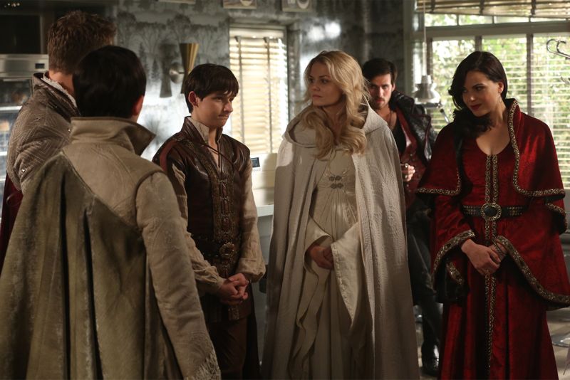 ONCE UPON A TIME - "Dreamcatcher" - In Camelot, as Mary Margaret and David attempt to retrieve the Dark One dagger, Emma uses a dreamcatcher to look into the past to see how Merlin was transformed into a tree. Together, Emma and Regina figure out the critical ingredient they must acquire to free Merlin, but it's a race against Arthur, who does not want Merlin released. Meanwhile, with encouragement from his moms, Henry musters up the courage to ask Violet on a date. Back in Storybrooke, the heroes break into Emma's house hoping to locate Gold, but what they find will give them a glimpse of Emma's end game. Far from prying eyes, Merida sets about the mission Emma has tasked her with and begins molding Gold into the hero they need to draw Excalibur, on "Once Upon a Time," SUNDAY, OCTOBER 25 (8:00-9:00 p.m., ET) on the ABC Television Network. (ABC/Jack Rowand) JOSH DALLAS, GINNIFER GOODWIN, JARED GILMORE, JENNIFER MORRISON, COLIN O'DONOGHUE, LANA PARRILLA