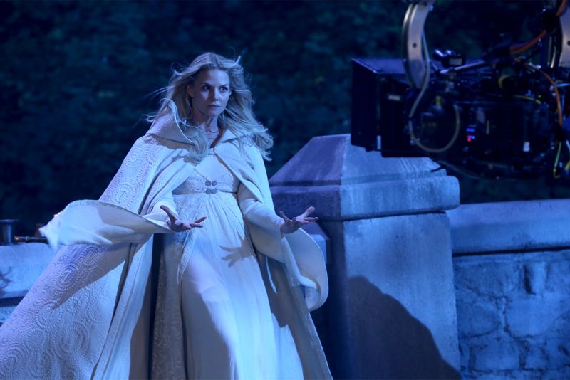ONCE UPON A TIME - "Dreamcatcher" - In Camelot, as Mary Margaret and David attempt to retrieve the Dark One dagger, Emma uses a dreamcatcher to look into the past to see how Merlin was transformed into a tree. Together, Emma and Regina figure out the critical ingredient they must acquire to free Merlin, but it's a race against Arthur, who does not want Merlin released. Meanwhile, with encouragement from his moms, Henry musters up the courage to ask Violet on a date. Back in Storybrooke, the heroes break into Emma's house hoping to locate Gold, but what they find will give them a glimpse of Emma's end game. Far from prying eyes, Merida sets about the mission Emma has tasked her with and begins molding Gold into the hero they need to draw Excalibur, on "Once Upon a Time," SUNDAY, OCTOBER 25 (8:00-9:00 p.m., ET) on the ABC Television Network. (ABC/Jack Rowand) JENNIFER MORRISON