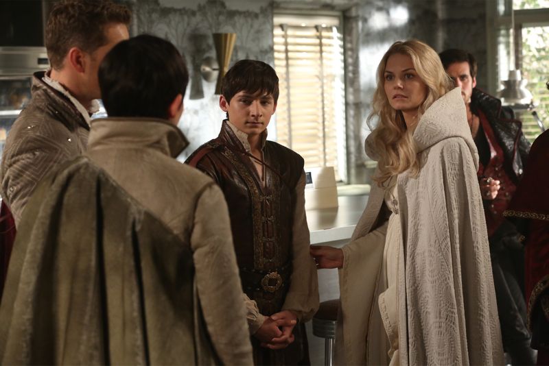 ONCE UPON A TIME - "Dreamcatcher" - In Camelot, as Mary Margaret and David attempt to retrieve the Dark One dagger, Emma uses a dreamcatcher to look into the past to see how Merlin was transformed into a tree. Together, Emma and Regina figure out the critical ingredient they must acquire to free Merlin, but it's a race against Arthur, who does not want Merlin released. Meanwhile, with encouragement from his moms, Henry musters up the courage to ask Violet on a date. Back in Storybrooke, the heroes break into Emma's house hoping to locate Gold, but what they find will give them a glimpse of Emma's end game. Far from prying eyes, Merida sets about the mission Emma has tasked her with and begins molding Gold into the hero they need to draw Excalibur, on "Once Upon a Time," SUNDAY, OCTOBER 25 (8:00-9:00 p.m., ET) on the ABC Television Network. (ABC/Jack Rowand) JOSH DALLAS, GINNIFER GOODWIN, JARED GILMORE, JENNIFER MORRISON, COLIN O'DONOGHUE