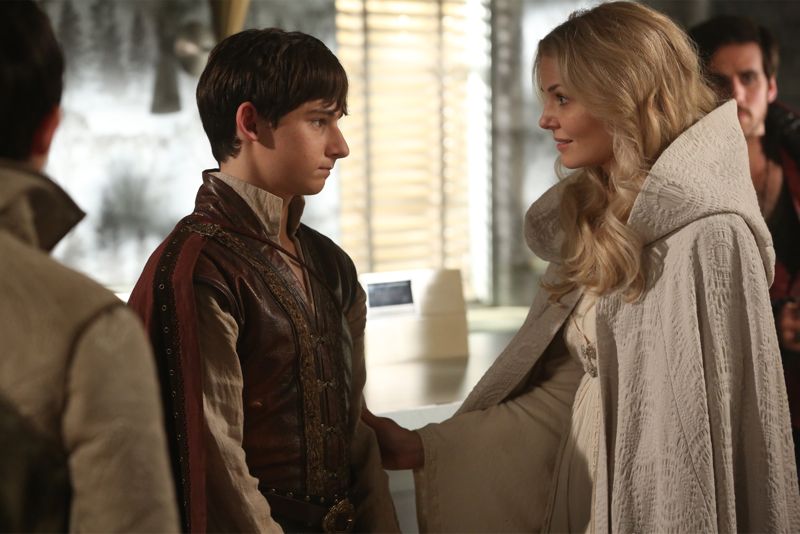 ONCE UPON A TIME - "Dreamcatcher" - In Camelot, as Mary Margaret and David attempt to retrieve the Dark One dagger, Emma uses a dreamcatcher to look into the past to see how Merlin was transformed into a tree. Together, Emma and Regina figure out the critical ingredient they must acquire to free Merlin, but it's a race against Arthur, who does not want Merlin released. Meanwhile, with encouragement from his moms, Henry musters up the courage to ask Violet on a date. Back in Storybrooke, the heroes break into Emma's house hoping to locate Gold, but what they find will give them a glimpse of Emma's end game. Far from prying eyes, Merida sets about the mission Emma has tasked her with and begins molding Gold into the hero they need to draw Excalibur, on "Once Upon a Time," SUNDAY, OCTOBER 25 (8:00-9:00 p.m., ET) on the ABC Television Network. (ABC/Jack Rowand) JARED GILMORE, JENNIFER MORRISON