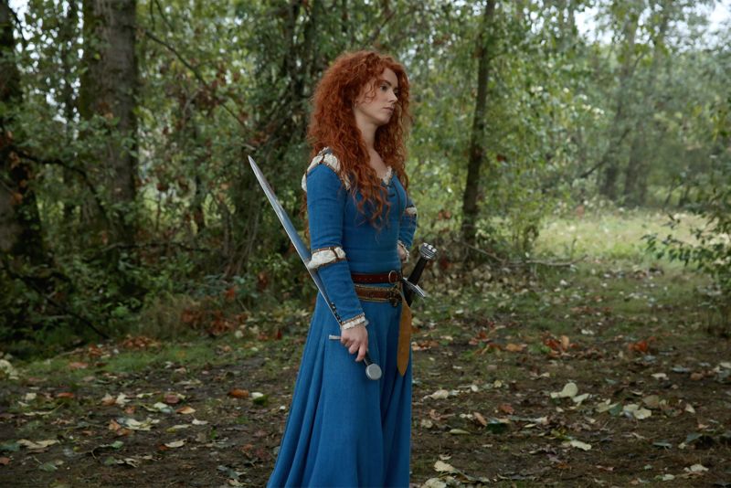 ONCE UPON A TIME - "Dreamcatcher" - In Camelot, as Mary Margaret and David attempt to retrieve the Dark One dagger, Emma uses a dreamcatcher to look into the past to see how Merlin was transformed into a tree. Together, Emma and Regina figure out the critical ingredient they must acquire to free Merlin, but it's a race against Arthur, who does not want Merlin released. Meanwhile, with encouragement from his moms, Henry musters up the courage to ask Violet on a date. Back in Storybrooke, the heroes break into Emma's house hoping to locate Gold, but what they find will give them a glimpse of Emma's end game. Far from prying eyes, Merida sets about the mission Emma has tasked her with and begins molding Gold into the hero they need to draw Excalibur, on "Once Upon a Time," SUNDAY, OCTOBER 25 (8:00-9:00 p.m., ET) on the ABC Television Network. (ABC/Jack Rowand) AMY MANSON