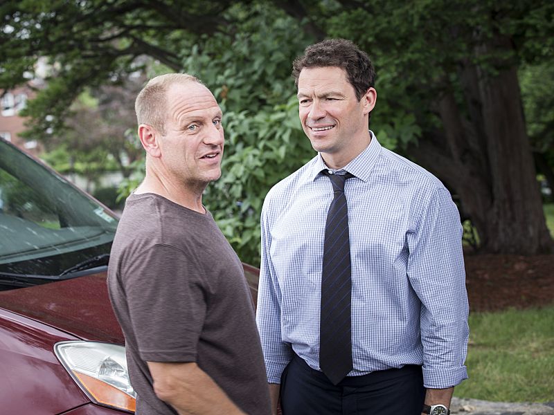 John Parla as J.P. and Dominic West as Noah in The Affair (season 2, episode 4). - Photo: Mark Schafer/SHOWTIME - Photo ID: TheAffair_204_6589