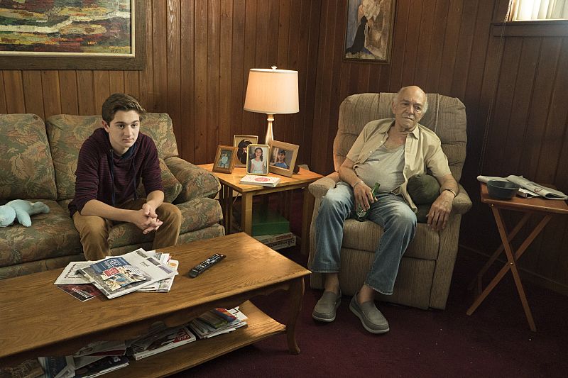 Jake Richard Siciliano as Martin and Mark Margolis as Arthur in The Affair (season 2, episode 4). - Photo: Mark Schafer/SHOWTIME - Photo ID: TheAffair_204_6401