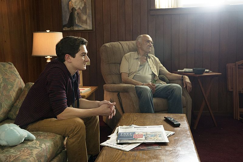Jake Richard Siciliano as Martin and Mark Margolis as Arthur in The Affair (season 2, episode 4). - Photo: Mark Schafer/SHOWTIME - Photo ID: TheAffair_204_6290