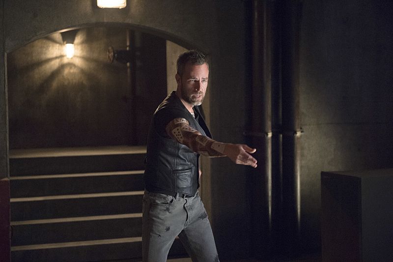 Arrow -- "Restoration" -- Image AR403A_0153b.jpg -- Pictured: JR Bourne as Jeremy Tell -- Photo: Diyah Pera /The CW -- é 2015 The CW Network, LLC. All Rights Reserved.