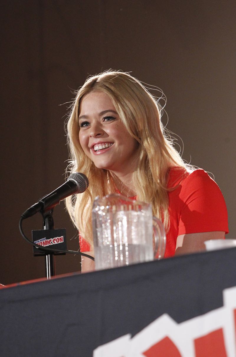PRETTY LITTLE LIARS - Lucy Hale, Shay Mitchell, Ashley Benson, Troian Bellisario and Sasha Pieterse as well as Executive producers Marlene King, Oliver Goldstick and Joseph Dougherty assemble at Comic-Con New York to preview the new mystery facing the girls when "Pretty Little Liars" returns in January 2016. (ABC Family/Lou Rocco) SASHA PIETERSE