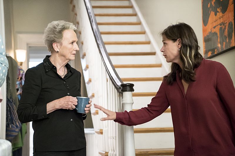 Kathleen Chalfant as Margaret and Maura Tierney as Helen in The Affair (season 2, episode 6). - Photo: David M. Russell/SHOWTIME - Photo ID: TheAffair_206_9643