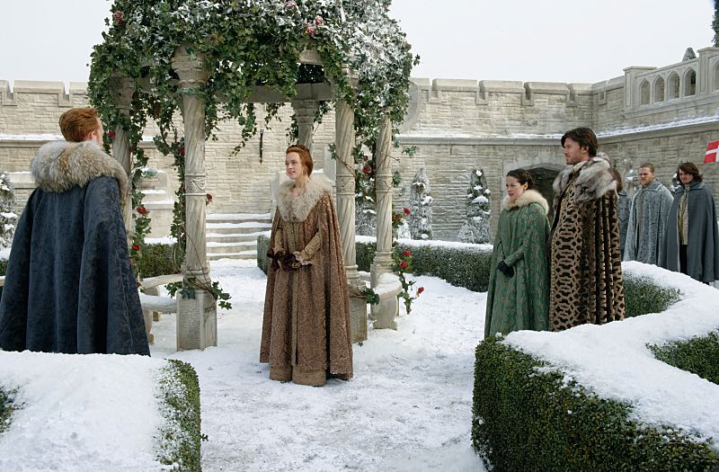 Reign -- "Clans" -- Image Number: RE316a_0059.jpg -- Pictured (L-R): Kyle Gatehouse as Prince Magnus, Rachel Skarsten as Queen Elizabeth I, Anna Popplewell as Lola and Christopher Russell as Hans -- Photo: Ben Mark Holzberg/The CW -- é 2016 The CW Network, LLC. All rights reserved.