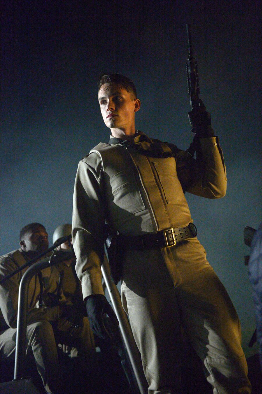 WAYWARD PINES: Tom Stevens in the “City Upon A Hill” episode of WAYWARD PINES airing Wednesday, June 29 (9:00-10:00 PM ET/PT) on FOX. ©2016 Fox Broadcasting Co. Cr: Sergei Bashlakov/FOX