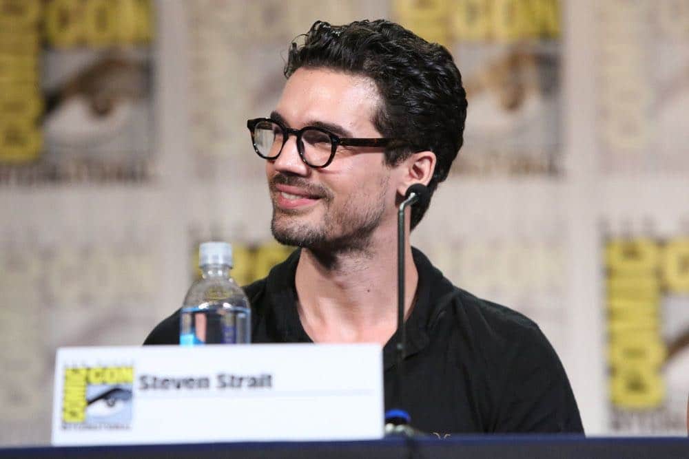 COMIC-CON INTERNATIONAL: SAN DIEGO -- "The Expanse Panel" -- Pictured: Steven Strait -- (Photo by: Evans Vestal Ward/Syfy)