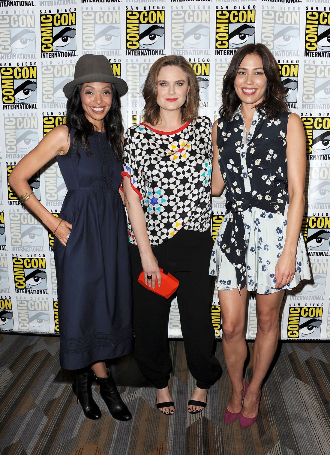 FOX FANFARE AT SAN DIEGO COMIC-CON © 2016: L-R: BONES cast members Tamara Taylor, Emily Deschanel and Michaela Conlin during the BONES press room on Friday, July 22 at the FOX FANFARE AT SAN DIEGO COMIC-CON © 2016. CR: Scott Kirkland/FOX © 2016 FOX BROADCASTING