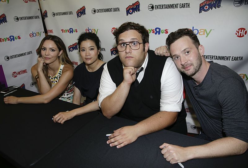Katharine McPhee, Jadyn Wong, Ari Stidham, and Eddie Kaye Thomas of the CBS series SCORPION meet with fans during a signing at COMIC-CONî 2016 in San Diego, California. Photo: Francis Specker/CBS é2016 CBS Broadcasting, Inc. All Rights Reserved