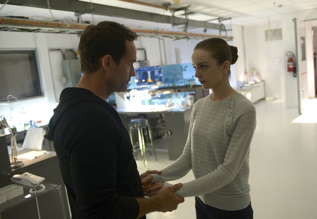 WAYWARD PINES: L-R: Jason Patric and Kacey Rohl in the "Walcott Prep" episode of WAYWARD PINES airing Wednesday, July 20 (9:00-10:00 PM ET/PT) on FOX. ©2016 Fox Broadcasting Co. Cr: Serguei Bashlakov/FOX