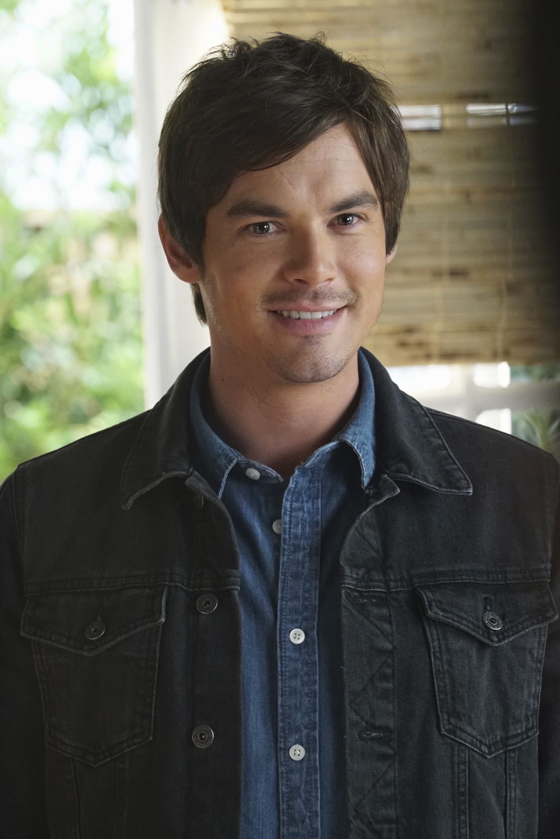 PRETTY LITTLE LIARS - "The Darkest Knight" - The PLLs confront old foes head-on and mayhem ensues in "The Darkest Knight," the summer finale of the hit original series "Pretty Little Liars," airing TUESDAY, AUGUST 30 (8:00-9:00 p.m. EDT). Fans can catch up on all of the drama with an all-day marathon of season seven starting at 11:00 a.m. EDT and running up to the one-hour summer finale at 8:00 p.m. EDT. (Freeform/Ron Tom) TYLER BLACKBURN