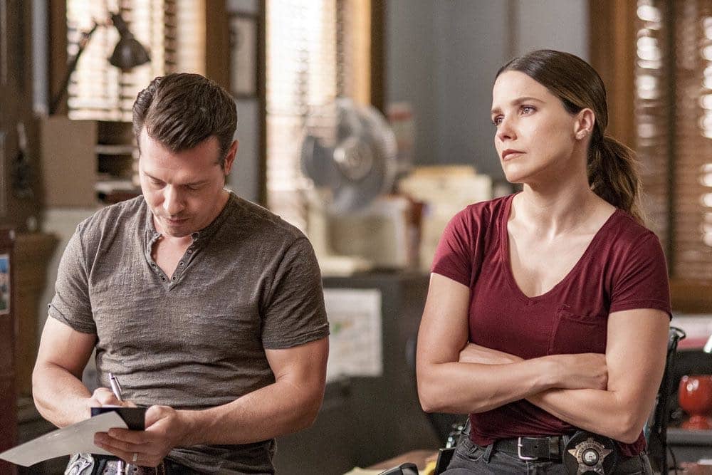 CHICAGO P.D. -- "Big Friends Big Enemies" Episode 403 -- Pictured: (l-r) Jon Seda as Antonio Dawson, Sophia Bush as Erin Lindsay -- (Photo by: Matt Dinerstein/NBC)