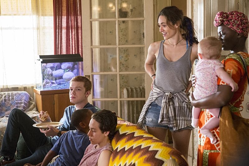 Cameron Monaghan as Ian Gallagher, Ethan Cutkosky as Carl Gallagher, Emmy Rossum as Fiona Gallagher and Abena Ansah as Jolayemi in Shameless (Season 7, episode 1) - Photo: Cliff Lipson/SHOWTIME - Photo ID: shameless_701_1715