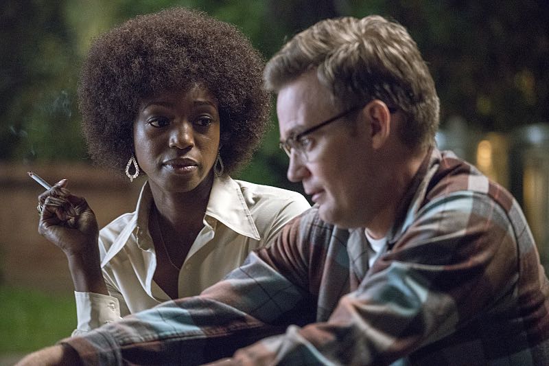Enuka Okuma as Cleo and Kevin Christy as Lester in Masters of Sex (season 4, episode 4) - Photo: Warren Feldman/SHOWTIME - Photo ID: MastersofSex_404_0359