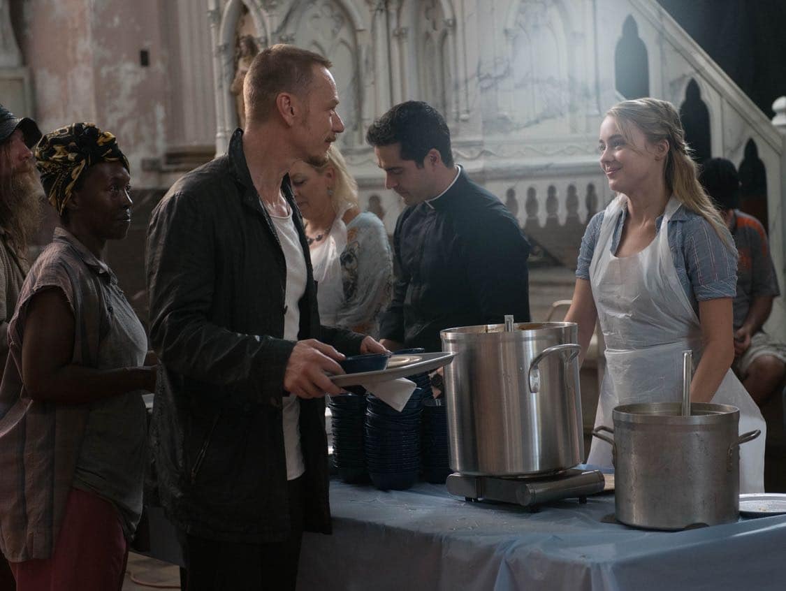 THE EXORCIST: L-R: Ben Daniels, Alfonso Herrera and Hannah Kasulka in the "Lupus in Fabula" episode of THE EXORCIST airing Friday, Sept. 30 (9:00-10:00 PM ET/PT) on FOX. ©2016 Fox Broadcasting Co. Cr: Jean Whiteside/FOX