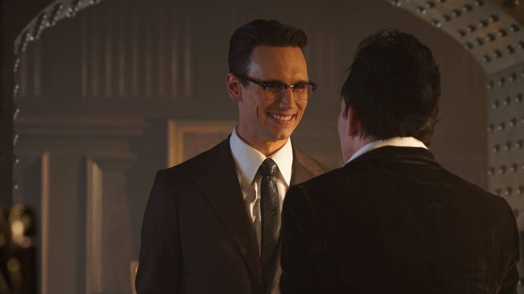 GOTHAM: Cory Michael Smith in the “Mad City: Red Queen” episode of GOTHAM airing Monday, Oct. 31 (8:00-9:01 PM ET/PT) on FOX. ©2016 Fox Broadcasting Co. Cr: Nicole Rivelli/FOX.