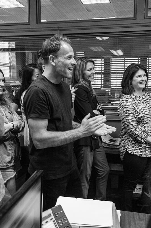 "Henny Penny The Sky Is Falling" -- The cast of ELEMENTARY celebrates their milestone 100th episode with a cake-cutting ceremony. Picture Jonny Lee Miller Photo: JEFF NEIRA /CBS é2016 CBS Broadcasting Inc. All Rights Reserved.