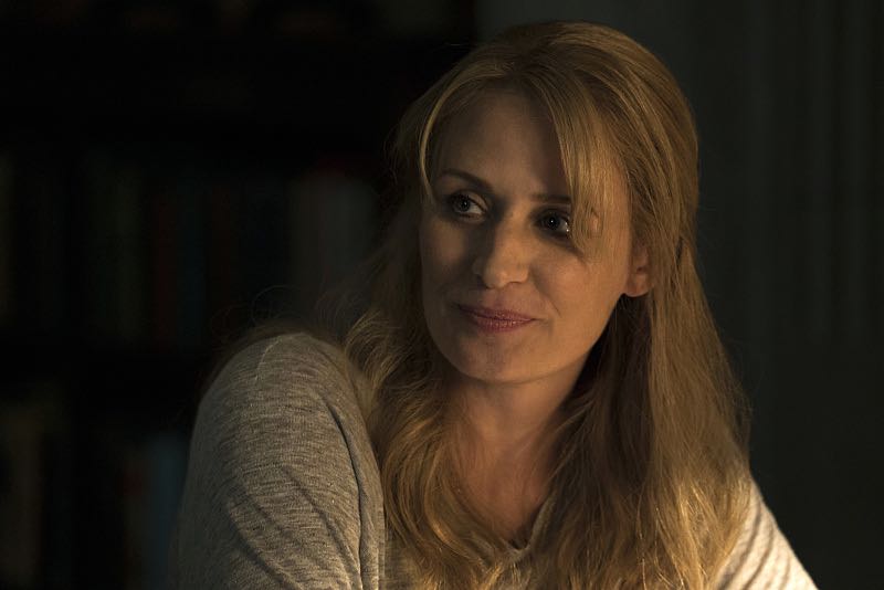 Supernatural -- "The Foundry" -- SN1203b_0031.jpg -- Pictured: Samantha Smith as Mary Winchester -- Photo: Katie Yu/The CW -- é 2016 The CW Network, LLC. All Rights Reserved