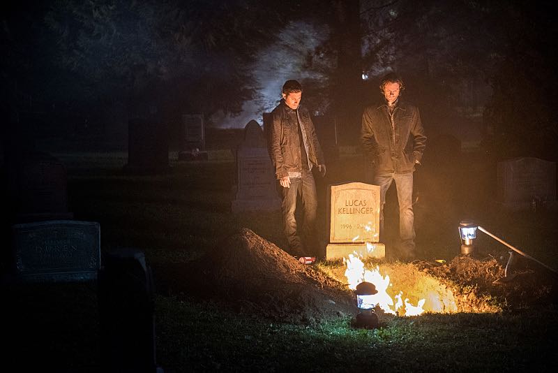 Supernatural -- "The Foundry" -- SN1203a_0389.jpg -- Pictured (L-R): Jensen Ackles as Dean and Jared Padalecki as Sam -- Photo: Dean Buscher/The CW -- é 2016 The CW Network, LLC. All Rights Reserve