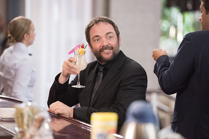 Supernatural -- "The Foundry" -- SN1203a_0113.jpg -- Pictured: Mark Sheppard as Crowley -- Photo: Dean Buscher/The CW -- é 2016 The CW Network, LLC. All Rights Reserved