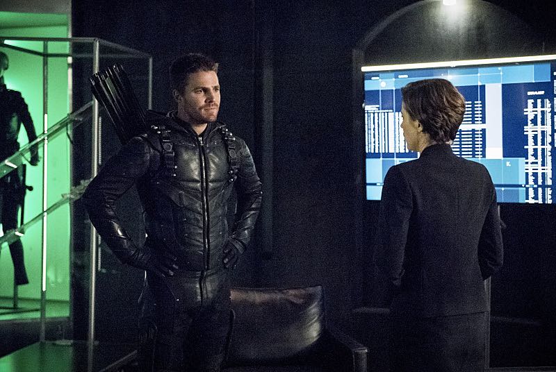 Arrow -- "Penance" -- Image AR504b_0343b.jpg -- Pictured (L-R): Stephen Amell as Oliver Queen and Audrey Marie Anderson as Lyla Michaels -- Photo: Dean Buscher/The CW -- é 2016 The CW Network, LLC. All Rights Reserved.