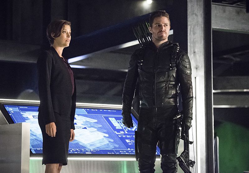 Arrow -- "Penance" -- Image AR504b_0311b.jpg -- Pictured (L-R): Audrey Marie Anderson as Lyla Michaels and Stephen Amell as Oliver Queen -- Photo: Dean Buscher/The CW -- é 2016 The CW Network, LLC. All Rights Reserved.